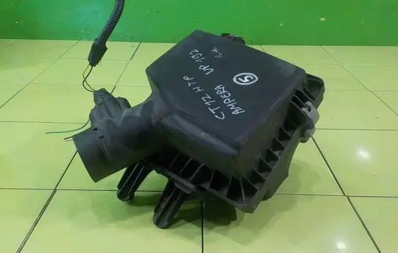 Opel Ampera Air filter box 
