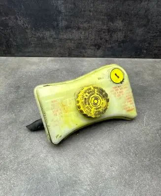 Audi A4 S4 B6 8E 8H Brake fluid reservoir 8E0611301E