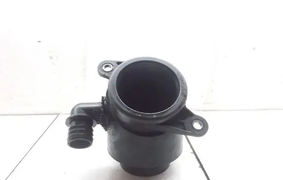 Volkswagen Touareg I Intake resonator HP001