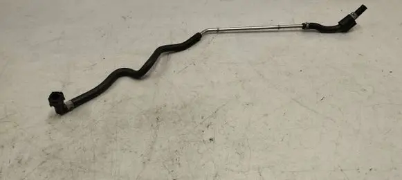 Skoda Octavia Mk3 (5E) Fuel injector supply line/pipe 