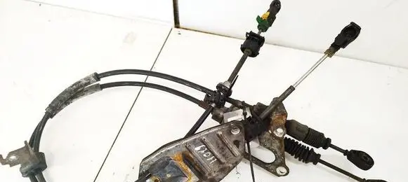 Toyota Avensis T270 Gear shift cable linkage 