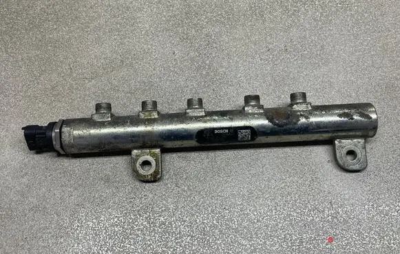 Opel Zafira B Fuel main line pipe 55197370