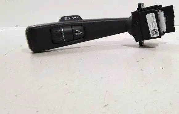 Volvo S60 Indicator stalk 31456045
