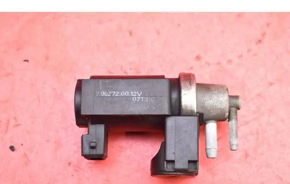 Hyundai Tucson JM Vacuum valve 70027200