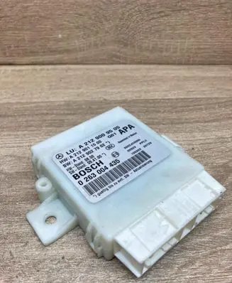 Mercedes-Benz E W212 Parking PDC control unit/module A2129009505 0263004435