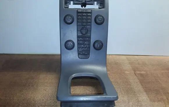 Volvo S40 Climate control unit 8650702