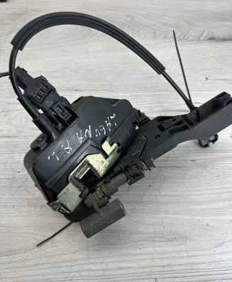 Renault Laguna II Front door lock 000662 8200008431