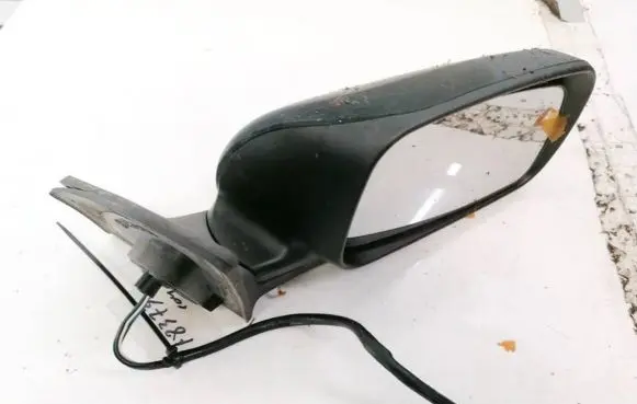 Toyota Avensis T250 Front door electric wing mirror E11026366