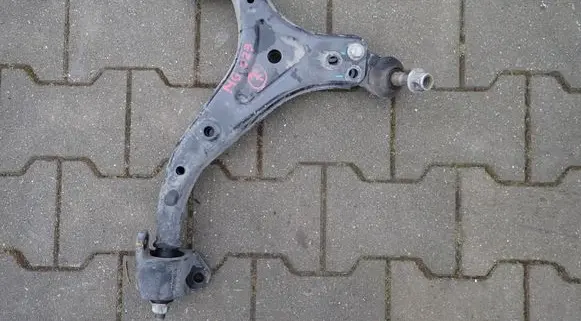 MG HS Front lower control arm/wishbone 