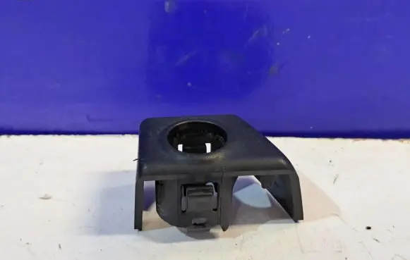 Volvo XC90 Front parking sensor holder (PDC) 31323856