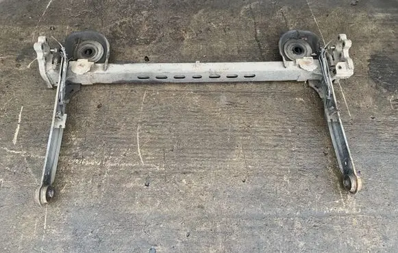 Opel Vivaro Rear subframe 
