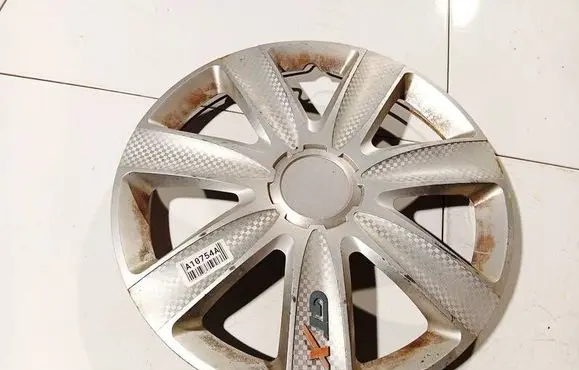Toyota Corolla Verso E121 R15 wheel hub/cap/trim 