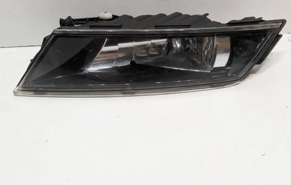 Skoda Superb B8 (3V) Front fog light 3V0941700 19508802 01183602