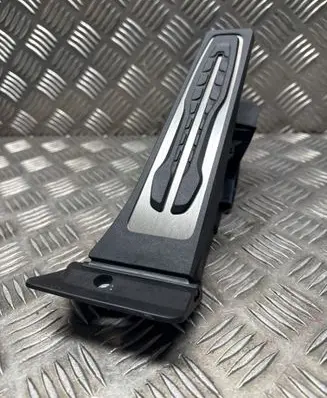 BMW X7 G07 Accelerator throttle pedal 6889820 12037313