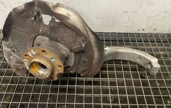 BMW X5 F15 Front wheel hub 6869869
