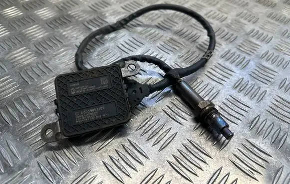 Mercedes-Benz E W238 Lambda probe sensor A0009053109