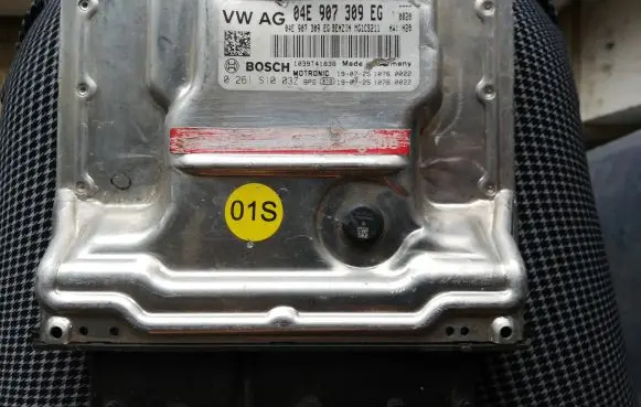 Volkswagen Golf VII Engine control unit/module 04e907309eg
