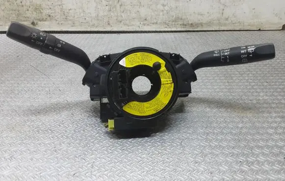 Wiper turn signal indicator stalk/switch