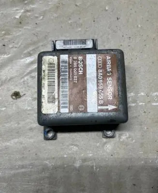 Audi A4 S4 B6 8E 8H Airbag control unit/module 8A0959655B 0285001037 95T20910207