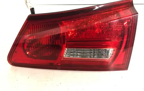 Lexus IS 220D-250-350 Tailgate rear/tail lights