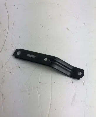 Toyota Land Cruiser (J150) Fender mounting bracket 650805
