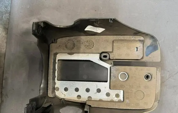 Volkswagen Caddy Steering wheel column trim 2K0858559