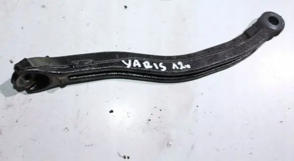 Toyota RAV 4 (XA30) Engine mounting bracket 3311842010