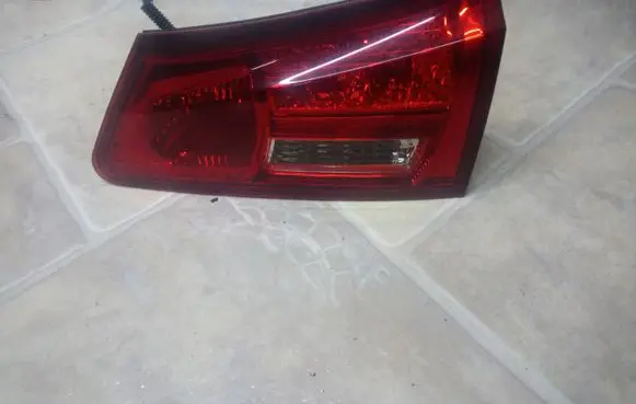 Lexus IS 220D-250-350 Tailgate rear/tail lights