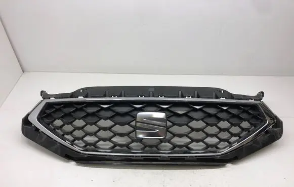 Seat Leon IV Front bumper upper radiator grill 5FA853643 5FA853651