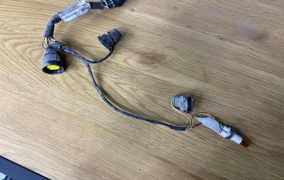 Volvo XC70 Headlight/headlamp wiring loom/harness 89033150
