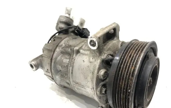 Volvo V40 Air conditioning (A/C) compressor (pump) 31348965