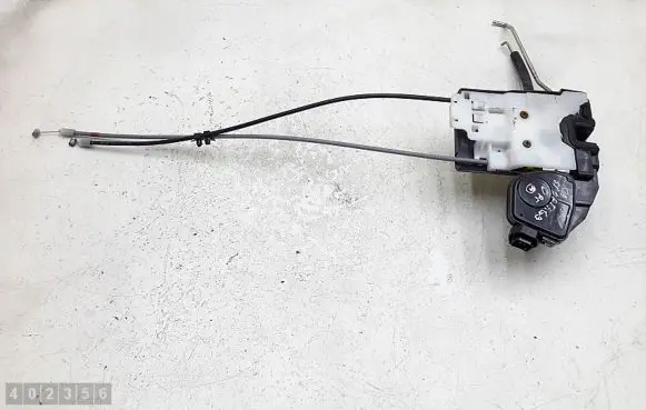 KIA Sportage Front door lock 1157500100
