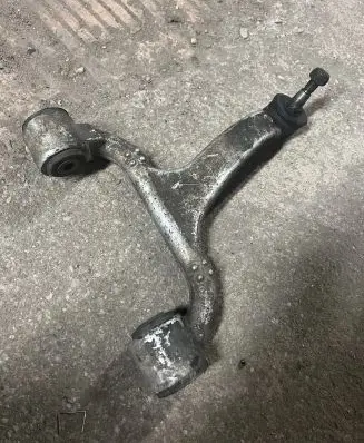 Mercedes-Benz ML W163 Front upper control arm/wishbone 1633330101