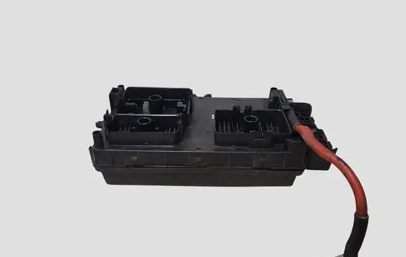 Opel Insignia A Fuse module 13255300 529050199 1327588209