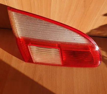 Toyota Avensis T220 Tailgate rear/tail lights 89022026 E023 4F10