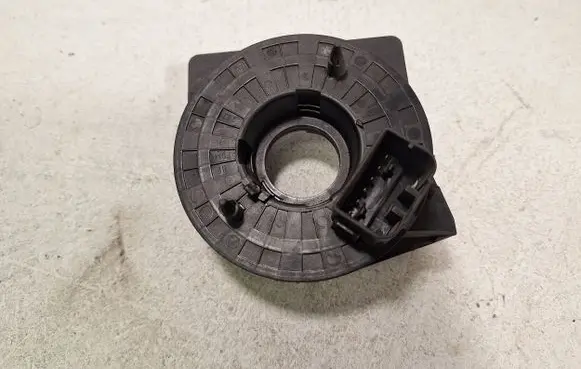 Volkswagen Polo Airbag slip ring squib (SRS ring) 283396 17549247