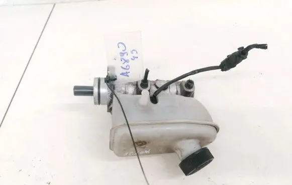 KIA Carnival Master brake cylinder