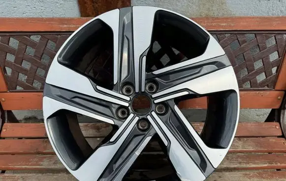 KIA Sorento R19 alloy rim 