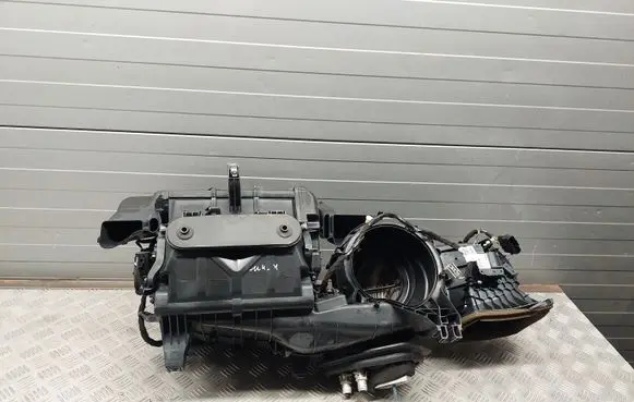 Ford Mustang VI Interior heater climate box assembly FR3B19B555