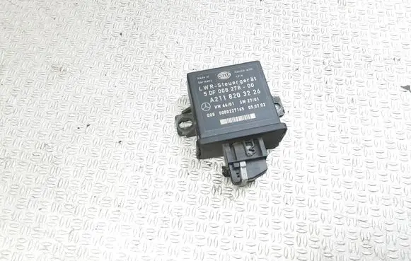 Mercedes-Benz E W211 Light module LCM A2118203226
