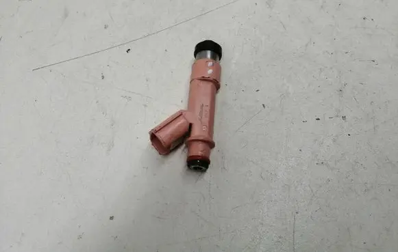 Toyota Yaris Fuel injector 2325021091