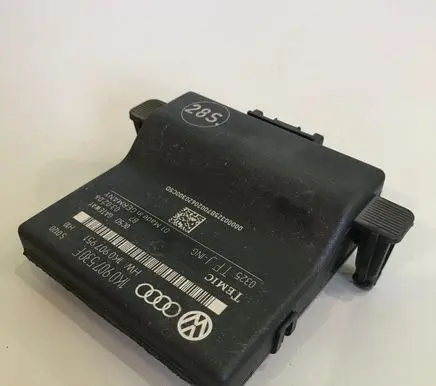 Volkswagen Touran I Gateway control module 1K0907530F 0325 1K0907951