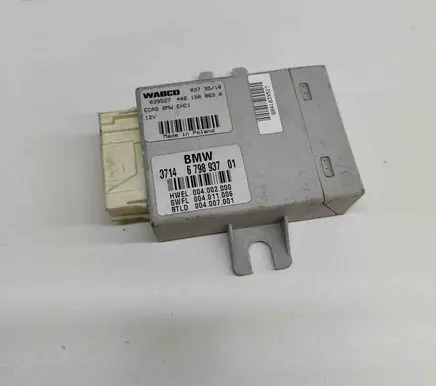 BMW 5 F10 F11 Air suspension control unit module (rear) 6798937