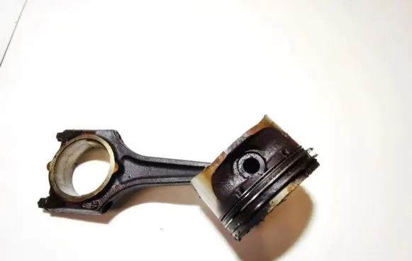 Opel Vectra B Piston with connecting rod