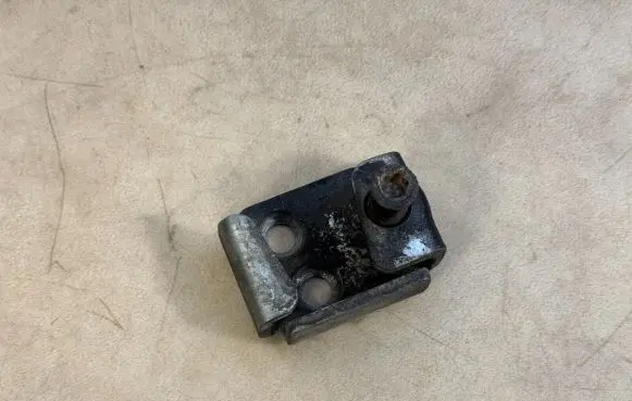 Mercedes-Benz G W461 W463 1st Gen Rear door lock loop/hook striker A4607430603