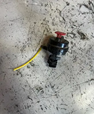 Mercedes-Benz E W210 Central locking vacuum pump 400181A