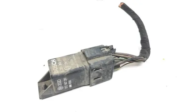 Volkswagen Crafter Glow plug pre-heat relay 07Z907281 0281003028