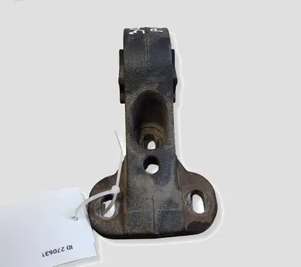 Volvo C70 Engine mount bracket