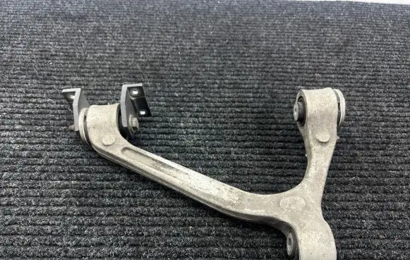 Mercedes-Benz AMG GT R190 C190 Rear upper control arm/wishbone 1901100 A1903311500