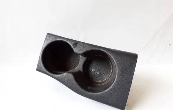 Cup holder front